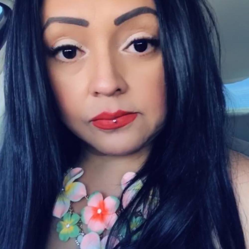 Meet your Posher, Chela